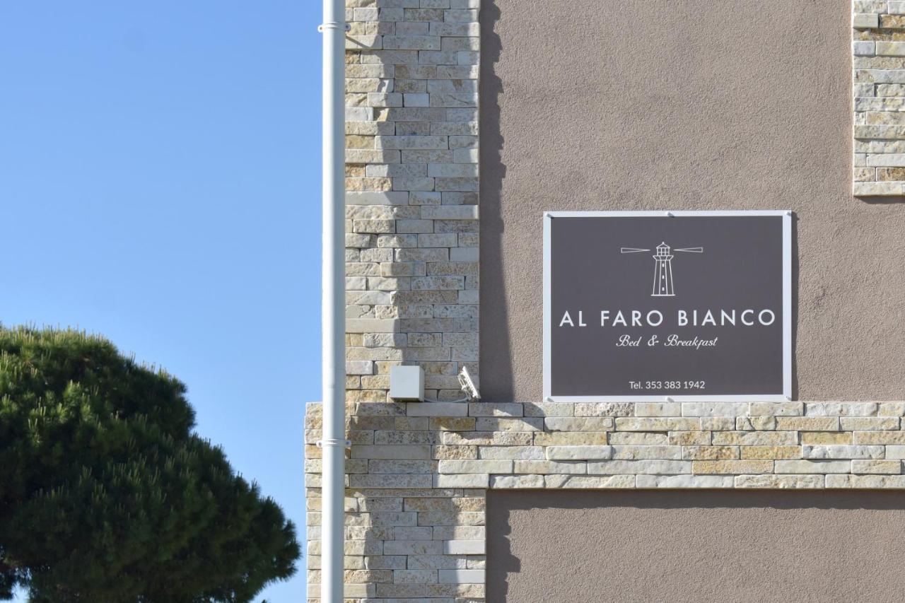 Al Faro Bianco B&B E Residence Con Parcheggio Vasto Bagian luar foto
