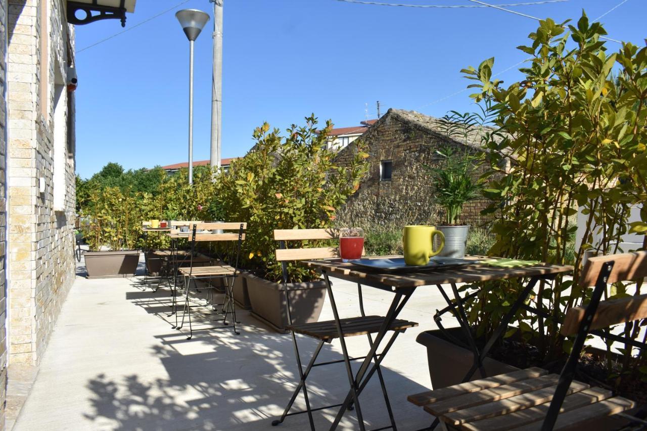 Al Faro Bianco B&B E Residence Con Parcheggio Vasto Bagian luar foto